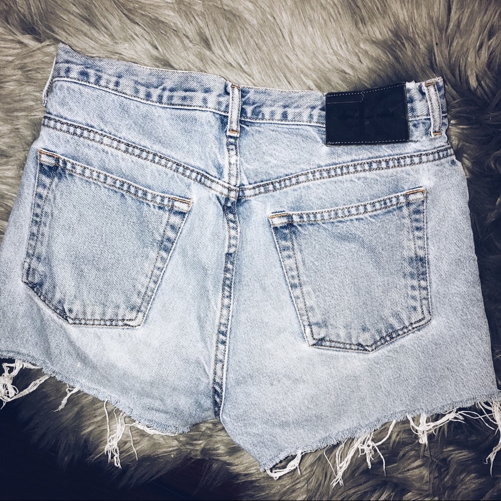 Calvin Klein Cut Offs - Picture 2 of 3